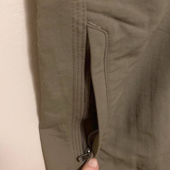 The North Face Shorts. Khaki Green. Size 38. Length: 20.5”. - Picture 3 of 7